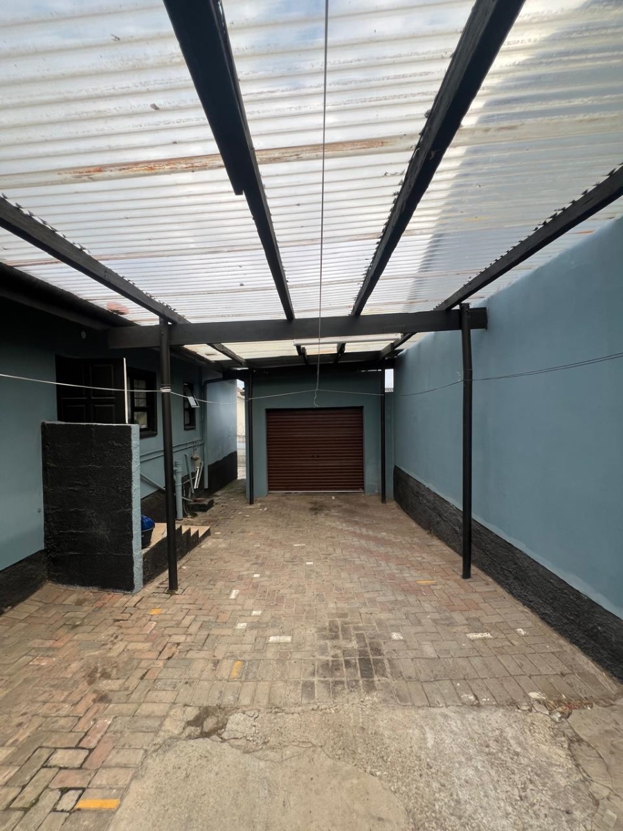 3 Bedroom Property for Sale in Booysens Park Eastern Cape